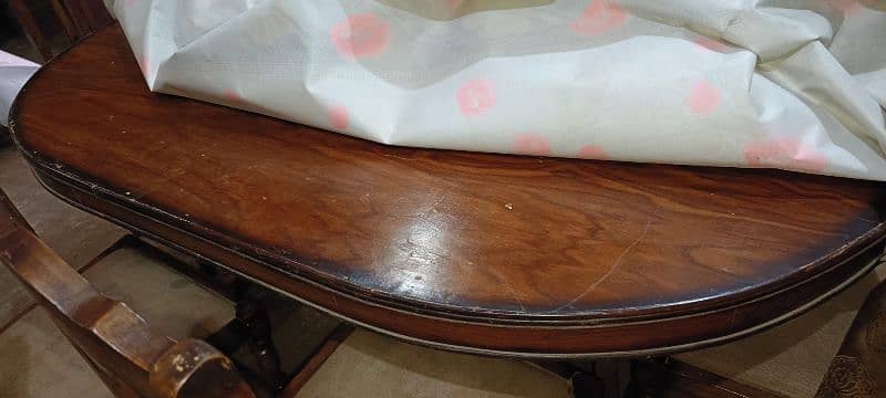 Dining table for sale with 6 chairs 2