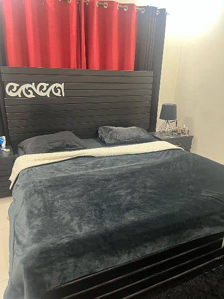 king size black bed 1