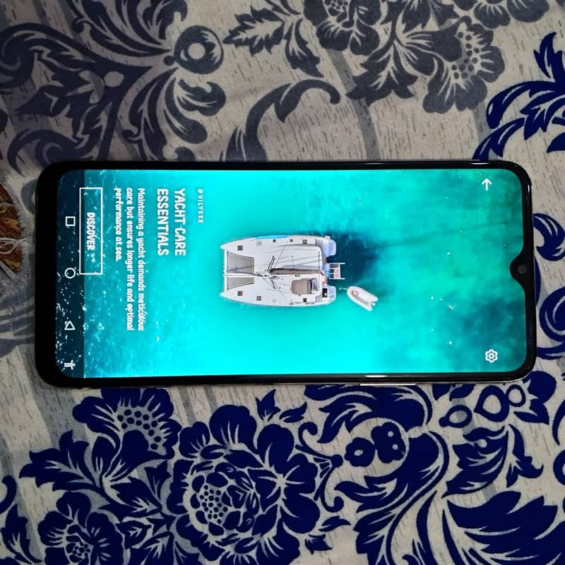 infinix hot 11 play 4/64 in good condition. 2