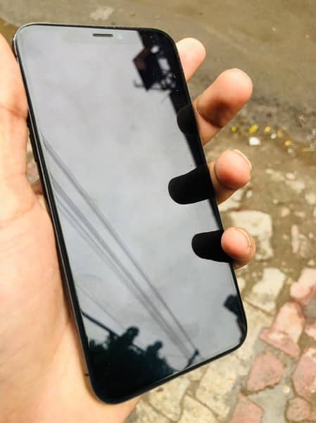 iPhone x 64GB Pta Approved 1