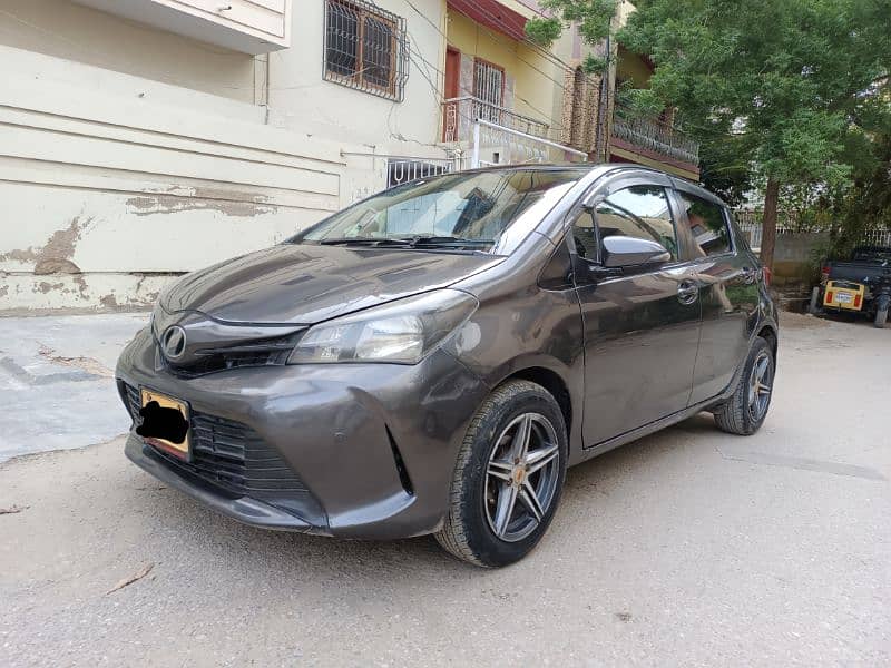 Toyota Vitz 2015 4