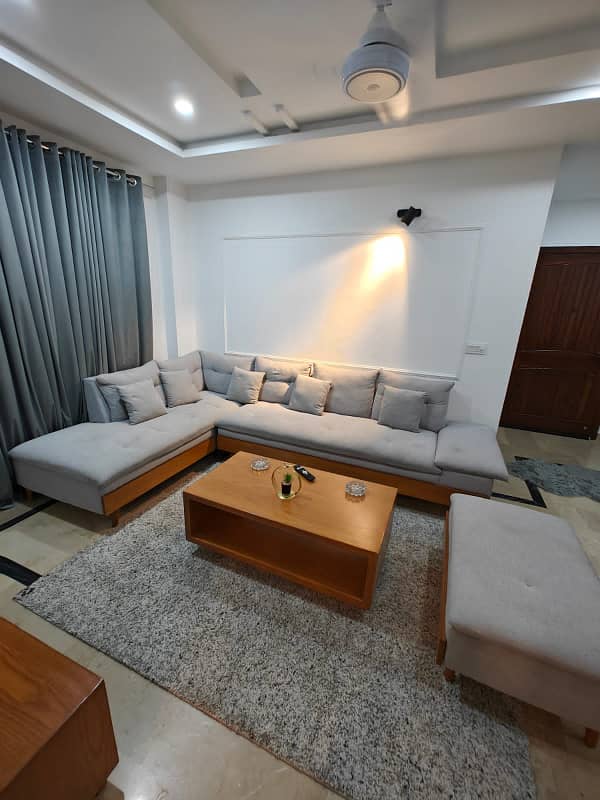 Perday and weekly basis 2 bed luxury apartments available on rent 24