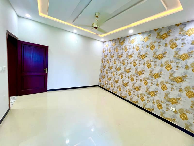 10 MARLA STADIUM FACING BRAND NEW HOUSE FOR SALE IN C BLOCK FAISAL TOWN PHASE-1 12