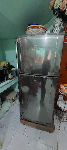 Dawlance Refrigerator. 4