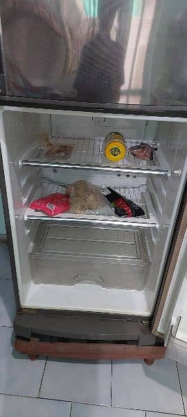 Dawlance Refrigerator. 6