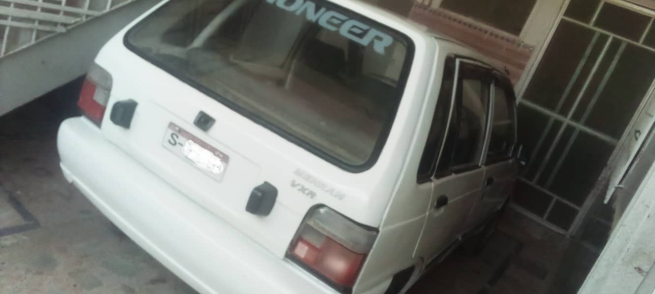 suzuki mehran 1991 model good condition white colour. petrol 8