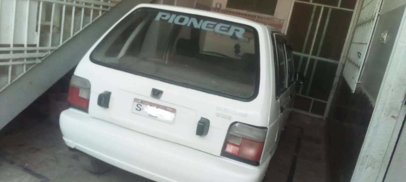 suzuki mehran 1991 model good condition white colour. petrol 13