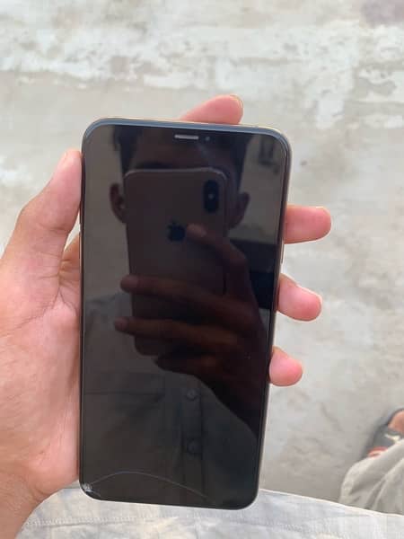 iphone xsmax 64 gb pta proved 3