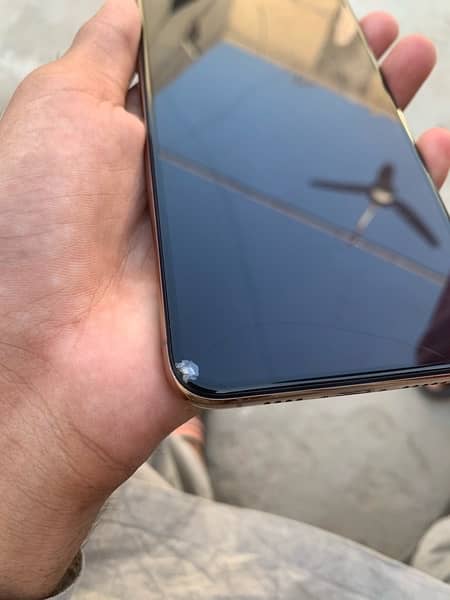 iphone xsmax 64 gb pta proved 4