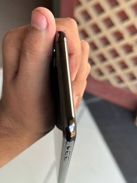 iPhone XS max l Factory Unlocked 1