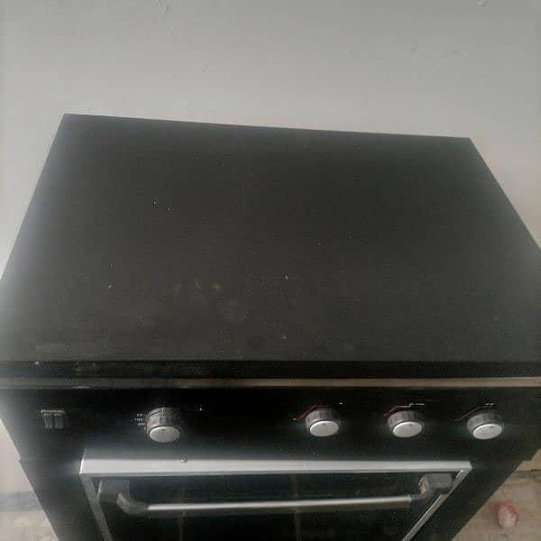 Cooking range 3 burner 1