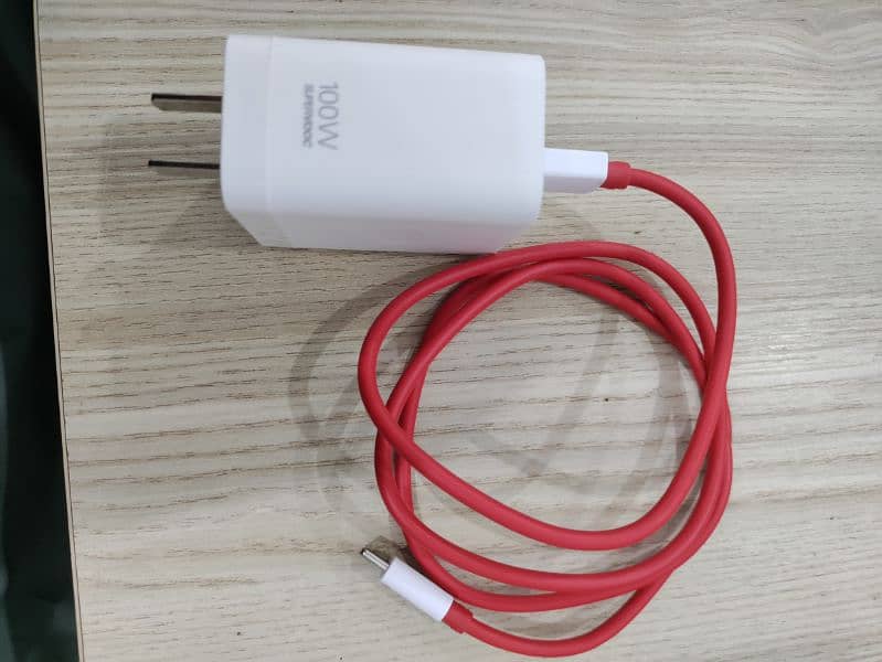 oneplus 12 pro 100w charger with cable 100% original box pulled 7