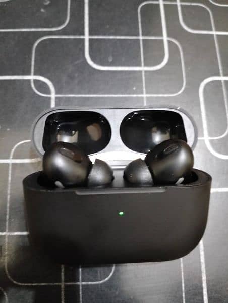 AIRPODS PRO 1ST GEN (BLACK EDITION) 3