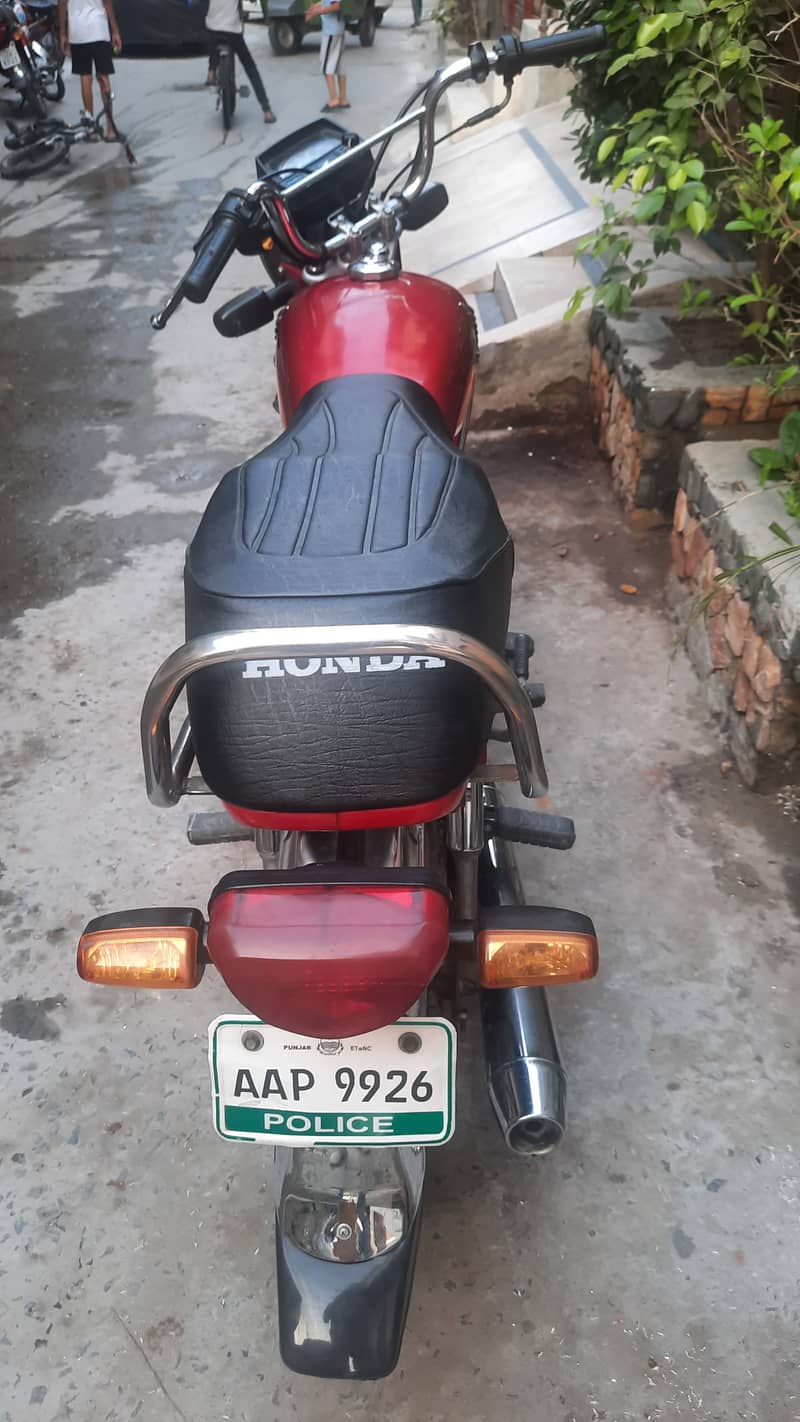 Honda CD 70 2020 3