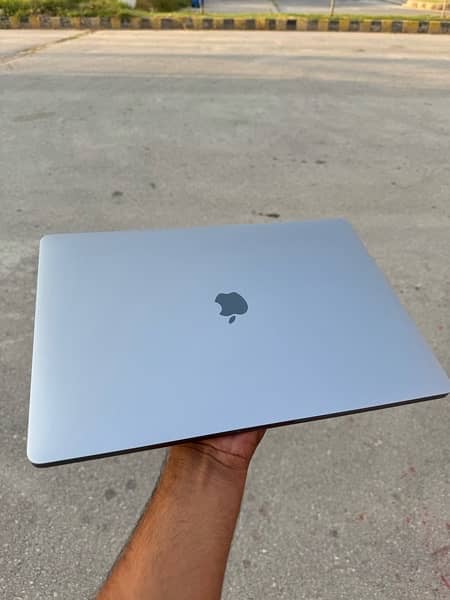 macbook pro 2019 512 GB i7 1