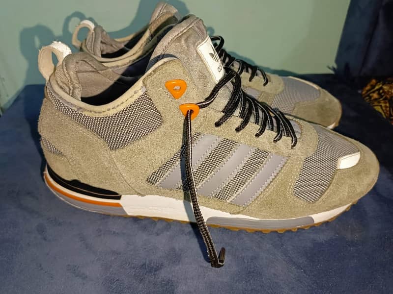 adidas ZX 700 Winter Grey. 2