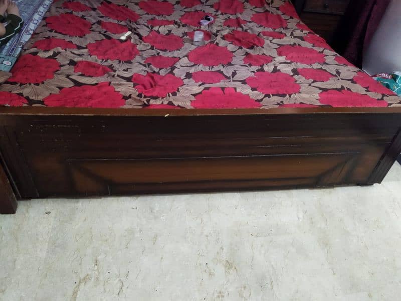 King size bed with 2 side tables and mattress 4