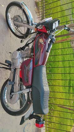 Honda CG125 model2023 with all documents in lush condition