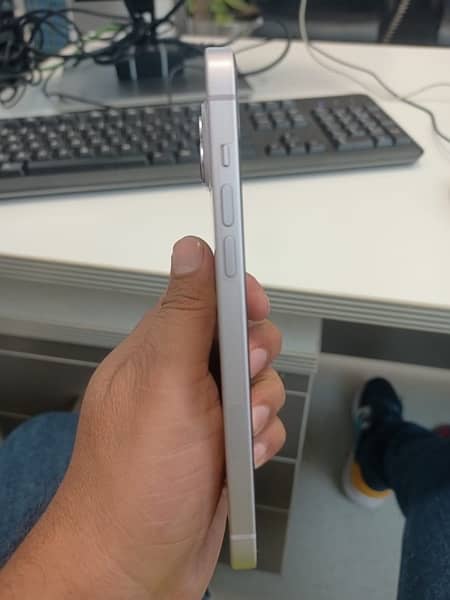 IPhone 14 Plus Factory Unlock 3