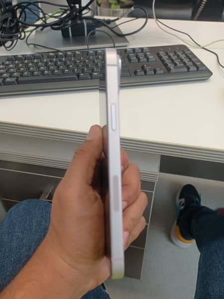 IPhone 14 Plus Factory Unlock 4