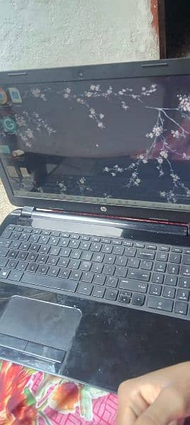 LAPTOP HP LARGE SCREEN 4