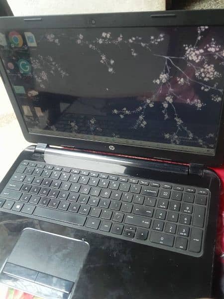 LAPTOP HP LARGE SCREEN 5