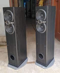 Kenwood Floor Standing Speakers 0