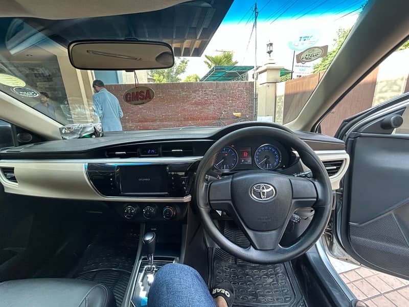 Toyota Corolla Altis 2015 1