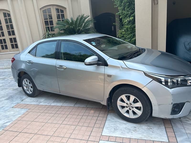 Toyota Corolla Altis 2015 5