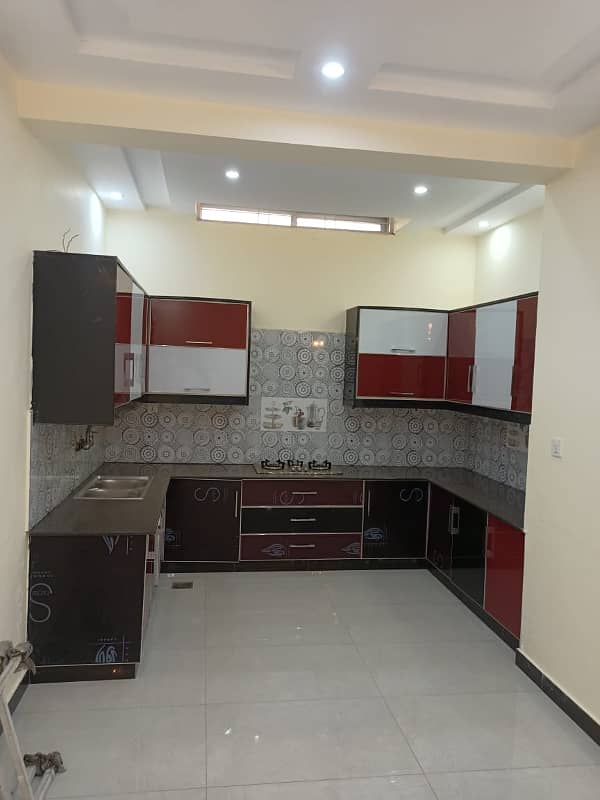 10 marla brand new house with bassment availble for sale 20