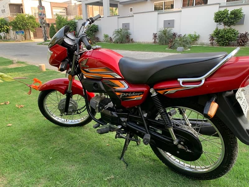 Honda pridor 100cc 1