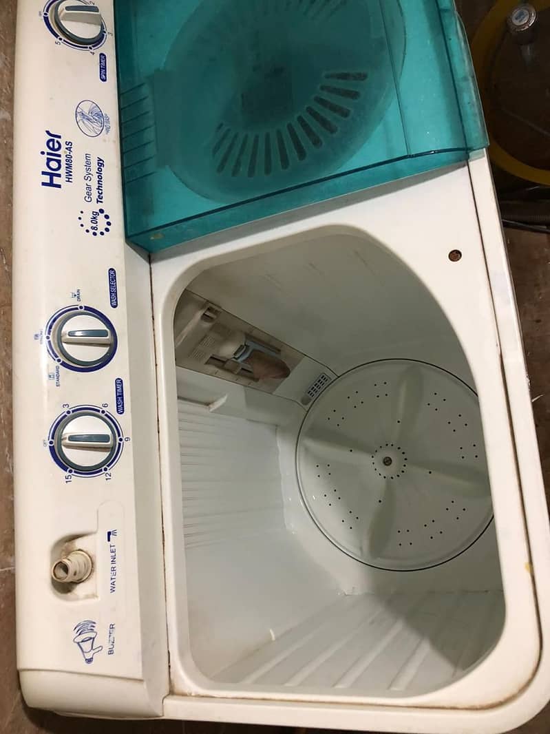 HAIER TWIN TUB WASHING MACHINE good condition 8kg 1