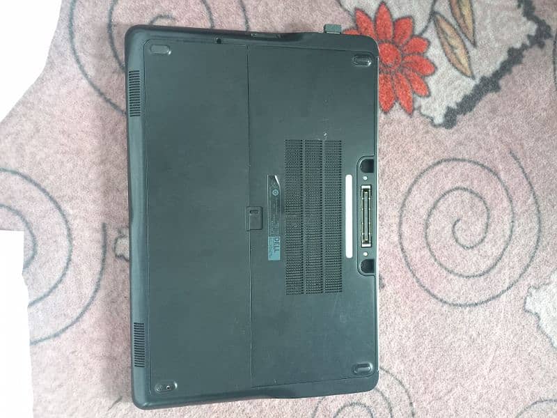 Dell latitude E7240 4