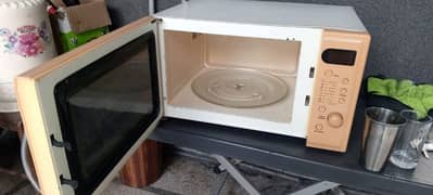 wapes micro oven good condition