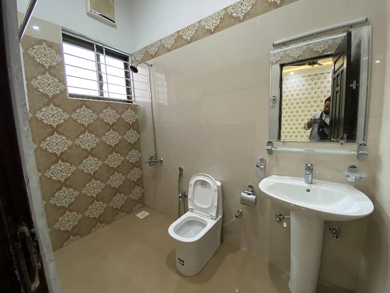 Corner Ground Portion Lush Condition Separate Entrance Spanish House Available For Rent Bahria town phase 8 Rawalpindi 3