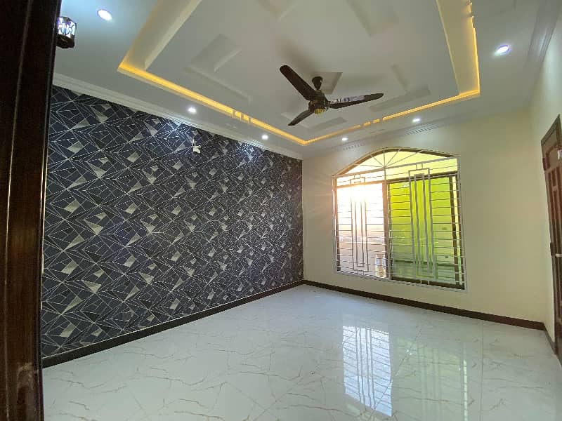 Corner Ground Portion Lush Condition Separate Entrance Spanish House Available For Rent Bahria town phase 8 Rawalpindi 5