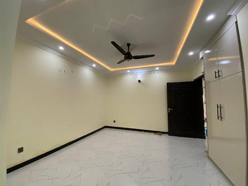 Corner Ground Portion Lush Condition Separate Entrance Spanish House Available For Rent Bahria town phase 8 Rawalpindi 12