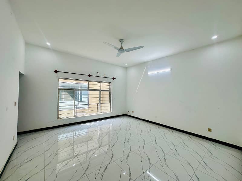 HOT Location 7 Marla Brand New Upper Portion Available for Rent Bahria Town Rawalpindi 4