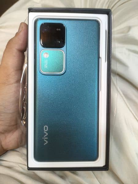 vivo v 30 5g 12+12 256 gb 1