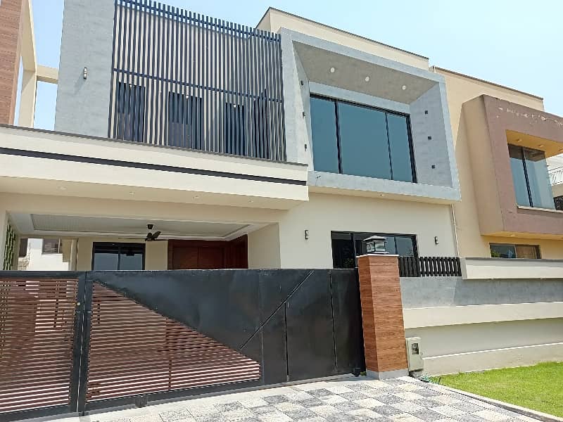 Out class Finishing Like Brand New Full House Available For Rent in Bahria town Rawalpindi 0