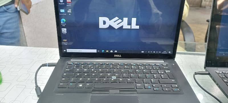 Dell Latitude E7480 Core i5 6th Gen, 8GB, 256GB SSD, 14″ HD LED, 1