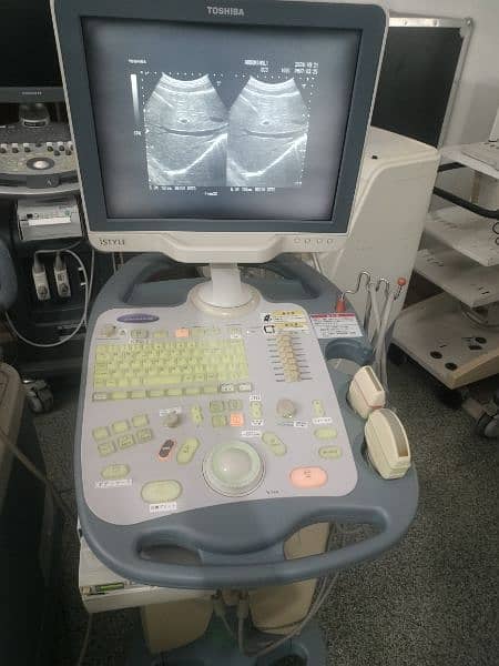 Ultrasound machine Toshiba Femio 8 1