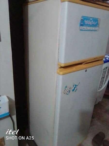 waves fridge full colling 180. watt ki hai kam units use hoty hai 3