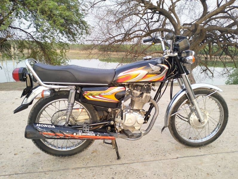 Honda CG 125 2022 model for sale 3