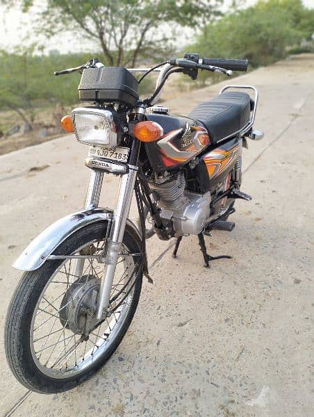 Honda CG 125 2022 model for sale 4