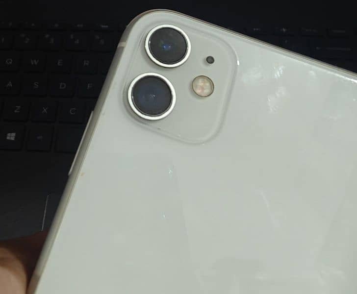 IPhone 11 Non PTA White clour for Sale and Exchange posble we 2