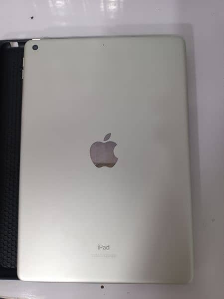 iPad 9 generation 10. by 10 0