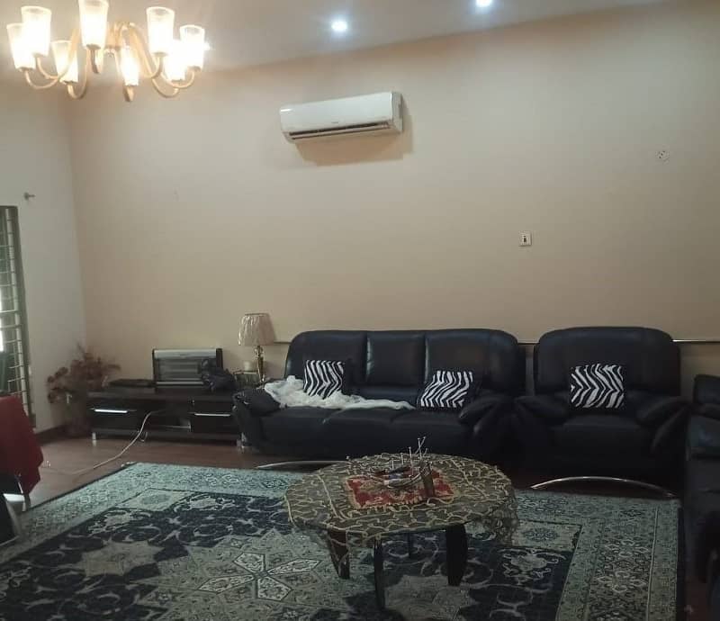 1 Kanal House Use Available For Sale 7