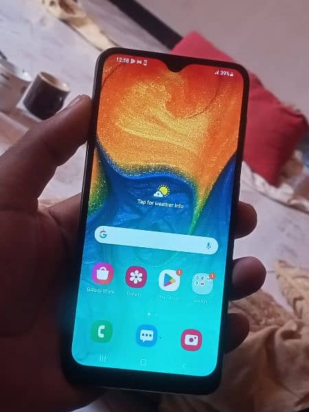 Samsung Galaxy A30 glass crack 3