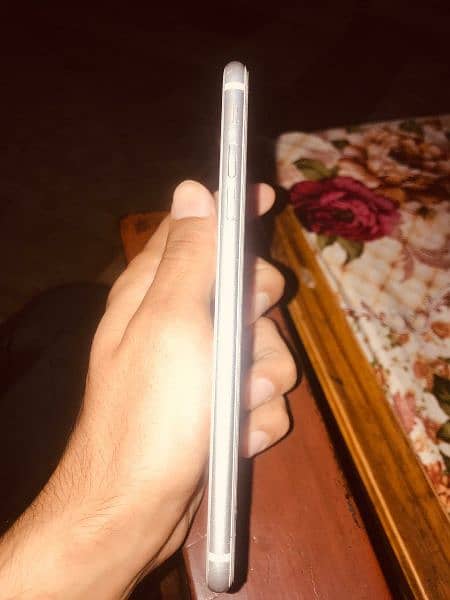 iPhone 8plus 64gb 3